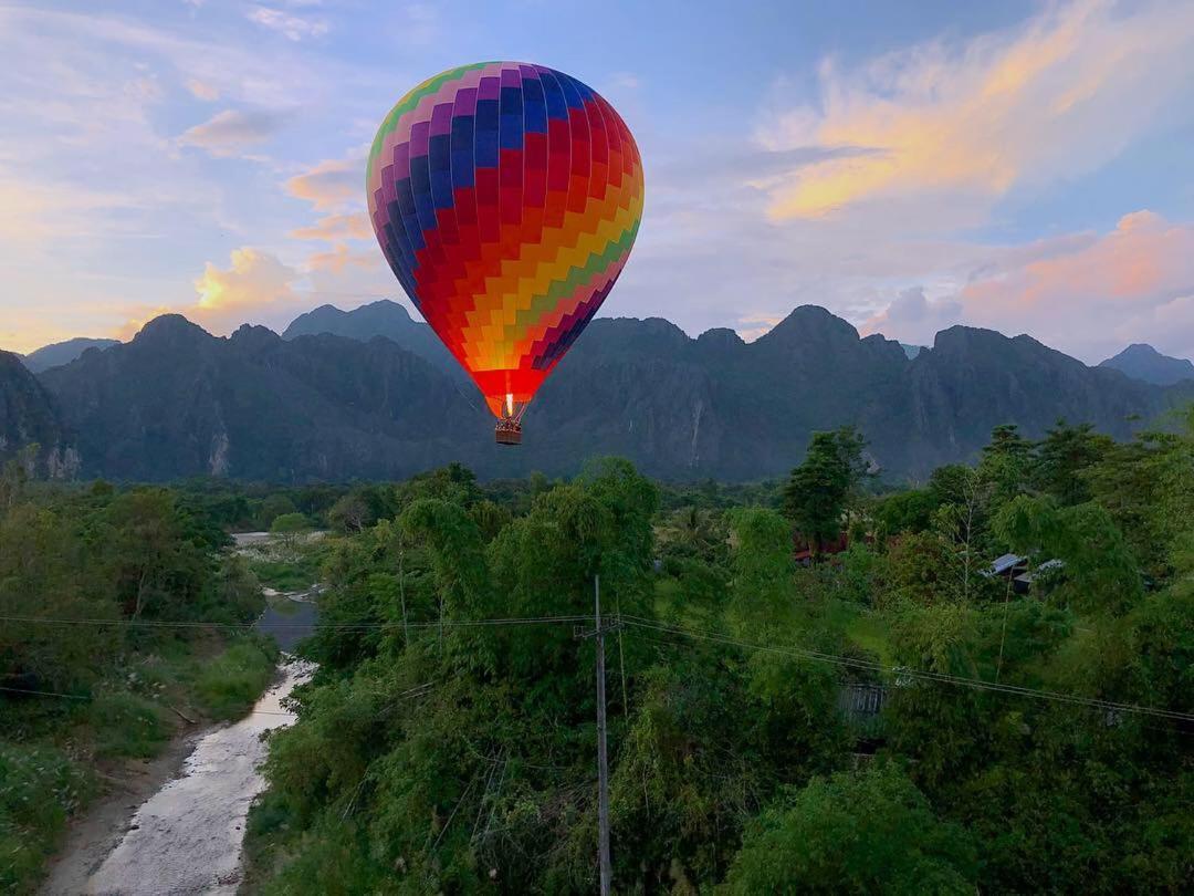 Blue Guesthouse Vang Vieng Dış mekan fotoğraf