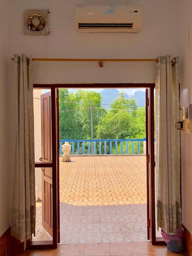 Blue Guesthouse Vang Vieng Dış mekan fotoğraf